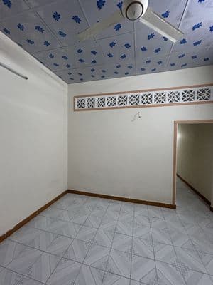 Cho thuê nhà nguyên căn 70m², 2PN, hẻm xe hơi Trường Chinh, Q12