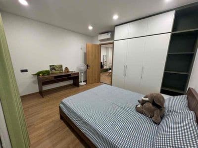Nhà mới đường xe hơi 4pn full nội thất giáp q7