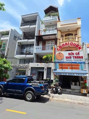 Cho thuê nhà 96- MT D5 - Q.Bình Thạnh- 4,2 ×20m - 4 tầng- 45 tr/t