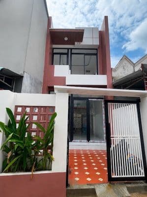 Bán nhà 1 trệt 1 lầu sát đường trần hưng đạo dĩ an