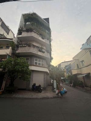Chính chủ cần bán căn nhà 1 trệt 4 lầu đường Đội Cung