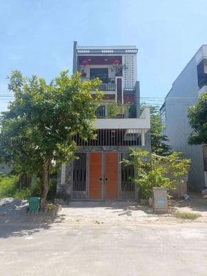 CHO THUÊ NHÀ 3 TẦNG MỚI ĐẸP: HÒA MINH 28 - 4 phòng ngủ -đủ nội thất