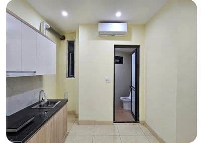 Cho thuê căn hộ tầng 3, DT 28m2 kép kín, full đồ, ô tô đỗ cửa, 4,5tr