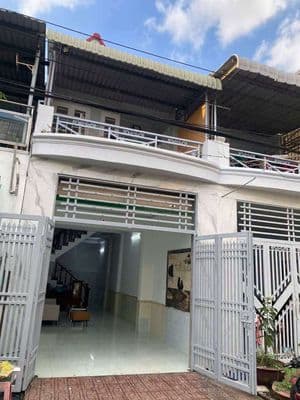 Nhà lầu đường xe hơi gần chợ đêm Bicosi