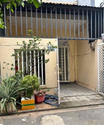 Bán nhà và đất khu dân cư chợ Long Trường - Q9