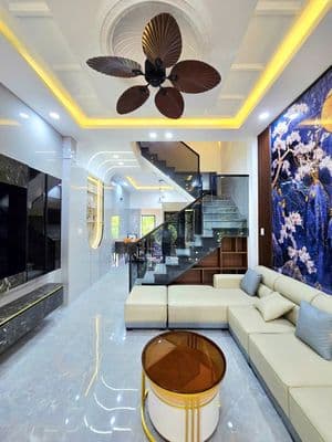 Nhà Phố Mới Đẹp 4 Tầng, 4PN, Đối Điện KĐT Đông Tăng Long