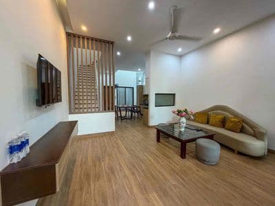Cho thuê nhà đẹp 3 tầng 3 pn đường đa mặn 3- view công viên- giá 25tr