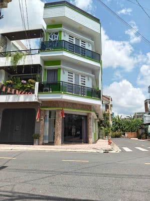Nhà mặt tiền