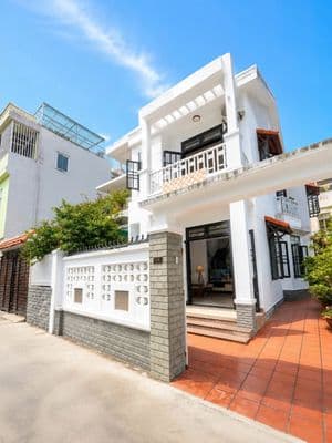 Cho thuê nhà gần biển, khu vực mỹ an