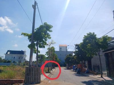 Chính chủ kẹt tiền cần bán lô đất mua để xây nhà ngay KS Minh Quân 4