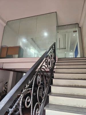 Mặt bằng thông sàn làm văn phòng hoặc Showroom mặt phố Phạm văn Đồng