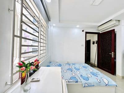 Phòng cửa sổ đầy đủ nội thất giá gần KCX Tân Thuận, Quận 4, Q1