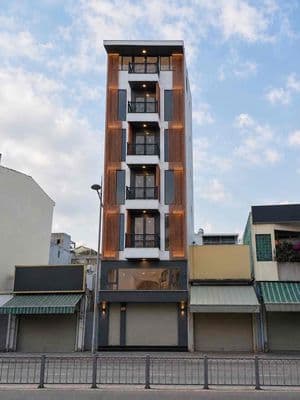 Tòa nhà mặt tiền thanh đa