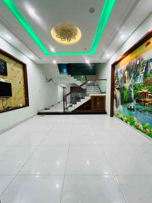 Cho thuê nhà 3 tầng mt thanh lương - hoà xuân