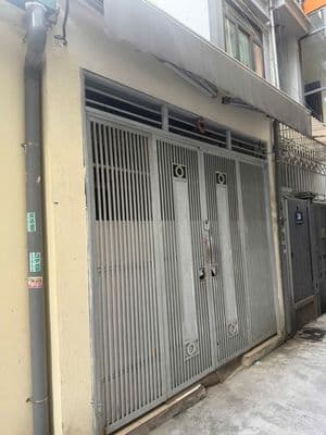 Cho thuê nhà riêng ngõ 5 Nguyễn Khánh Toàn, 60m2 x 1,5 tầng, 9 triệu