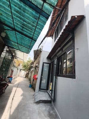 bán nhà riêng1ty380 được giữ sổ hồng chính
