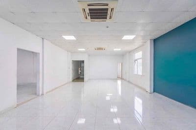 Cho thuê 1 sàn VP rộng 250m2 trong toà nhà 9 tầng MT đường Ngô Quyền