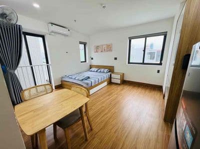 Cho thuê căn hộ Trần Cao Vân gần bãi xe tô tô, 3 cửa sổ, 30m2
