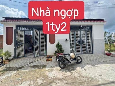 Nhà Đức Hoà Thượng sát Chutex 5x25m giá 1ty150