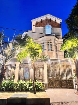 Biệt thự tân cổ điển nguyễn văn hưởng quận 2, 3 tầng dtsd 900m2