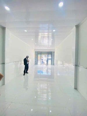nhà mới keng 4x13 đúc lửng 1pn Đường 7m thông xe hơi ngủ trong nhà