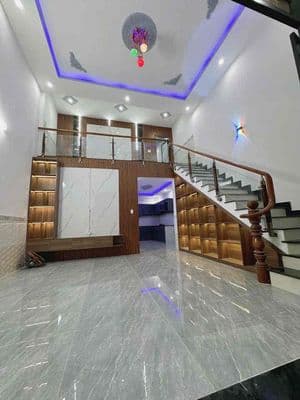 bán nhà gác đổ gần đường Nguyễn Hữu Cảnh , gần hội trường và trường họ
