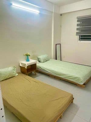 Minihouse full nội thất, đỗ ô tô, có máy nước nóng, free điện, dt 32m2