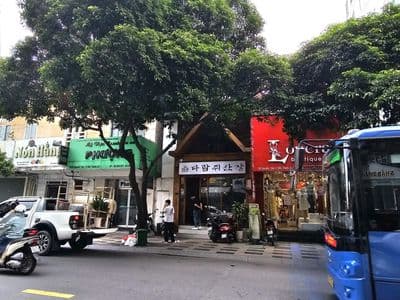 190 Nguyễn Trãi P.Bến Thành Vòng Xoay Phù Đổng 4.5x20 400m2 4 Tầng