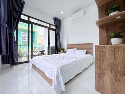 Căn hộ sân vườn 45m2 1pn full nt Đinh Tiên Hoàng - Q1