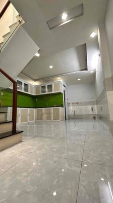 Không có căn thứ 2, 50m ra mặt tiền lớn