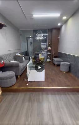 Cho thuê nhà Mặt Tiền 597 Lê Hồng Phong Quận 10, vỉa hè rộng, 5 tầng