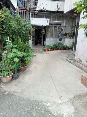 Cần bán gấp nhà cũ MT thụt Võ Văn Kiệt P7 Q6