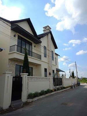 nhà phong cách bắc âu..đà lạt góc 2mt .9,5x29 ngay kcn cầu tràm