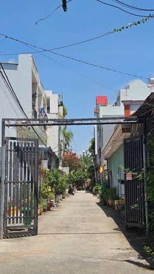 Nhà 3 tầng, hbchanh,gần Gigamall