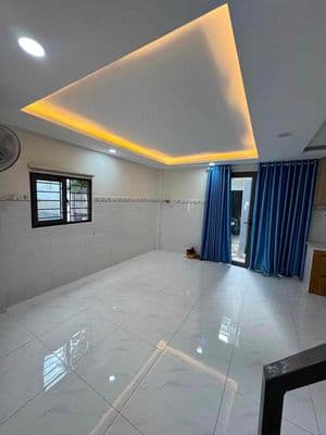 Bán nhà 2 tầng thủ đức 45m2 giá hơn 2 tỷ sổ hồng riêng