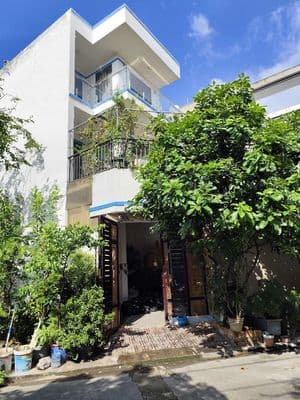 nhà cần bán