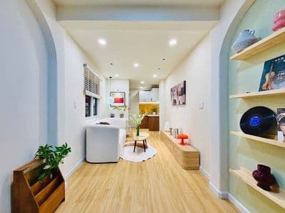 Siêu phẩm Nhà 2 tầng - Hẻm Xe hơi - Gần Vincom Quang Trung 22M2