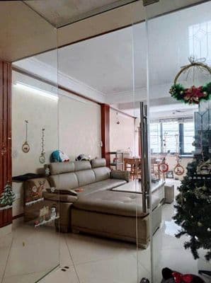 Bán nhà mặt ngõ ô Đồng Lầm, Đống Đa, có gara ô tô