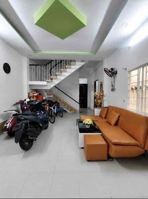 Giảm 300 triệu Bán Gấp Nhà Hẻm Xe Hơi Lạc Long Quân, Tân Bình 74m2, 8T