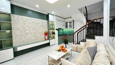 CHỦ CHÀO KỊCH SÀN CHỈ CÒN 5 TỶ nhỉnh, 6 tầng, mặt tiền 4m vuông