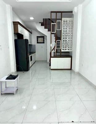 Nhà mới Thụy Khuê, Tây Hồ, full nội thất, gần đường lớn