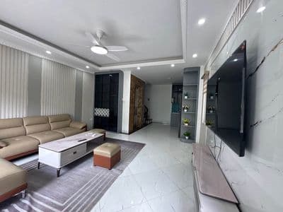 Nhà 7 tầng thang máy Tây Hồ, ô tô, lô góc, gần Ciputra