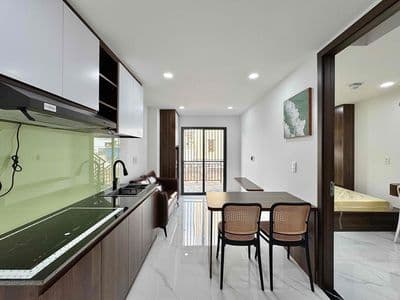 Cho thuê 2 phòng ngủ 1 phòng khách full nội thất đường phạm văn bạch