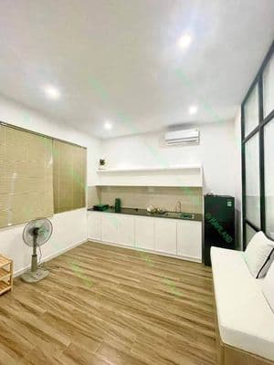 Cho thuê căn hộ 2PN trung tâm đường Hàn Thuyên, full nội thất