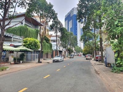 Bán nhà 1 trệt 2 lầu KDC Chánh Nghĩa, Bình Dương - 10 tỷ