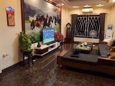 Bán nhà phố 40m2, 5 tầng, Long Biên, 11.5 tỷ