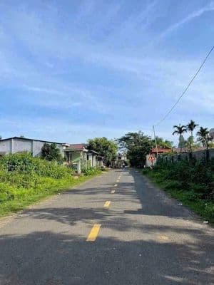 Bán gấp đất CưKuin cách sân bay 10km