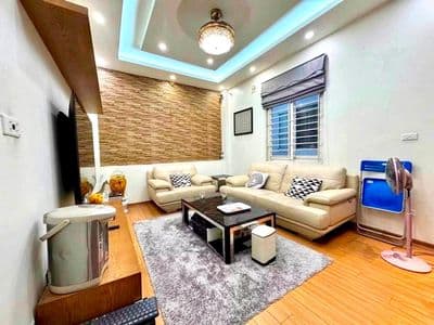 Bán nhà Lô góc Bồ Đề, Long Biên, gần cầu Chương Dương