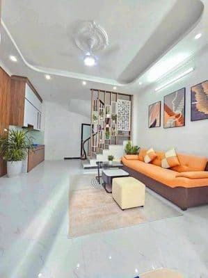Nhà Thạch Bàn 34m 5 tầng 6 tỷ