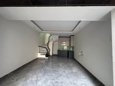 Bán nhà Ngọc Trì, Thạch Bàn, 30m2, 5 tầng, gần Aeon
